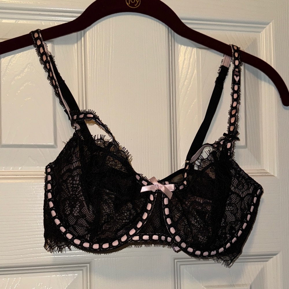 Victoria's Secret Dream Angels Push-up Without Padding Black Lace 34C